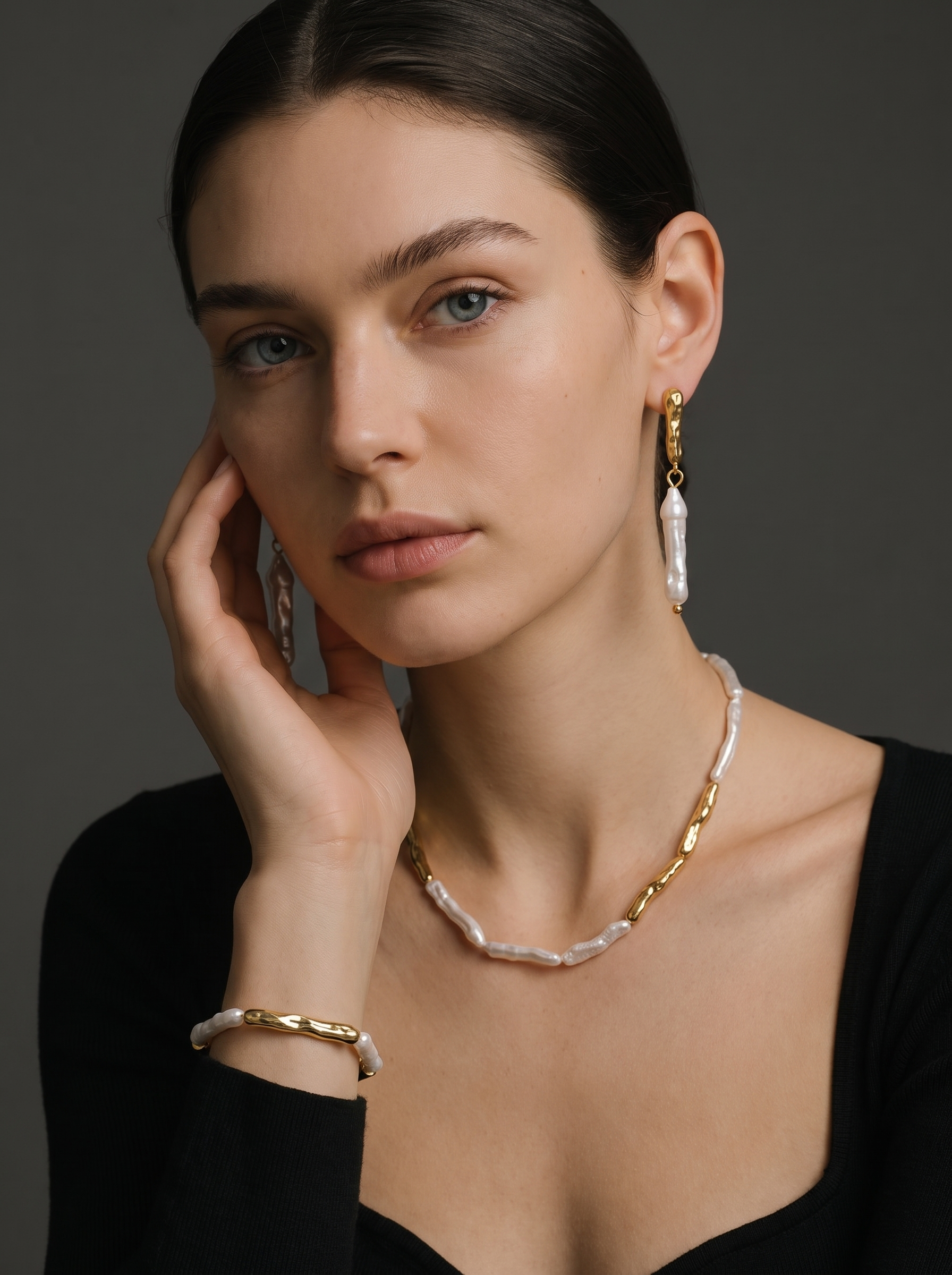Linear Form Jewelry Set