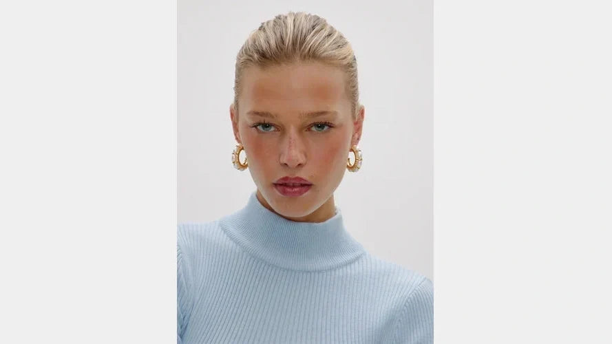 How to Style Fall Dresses With Pearl Jewelry