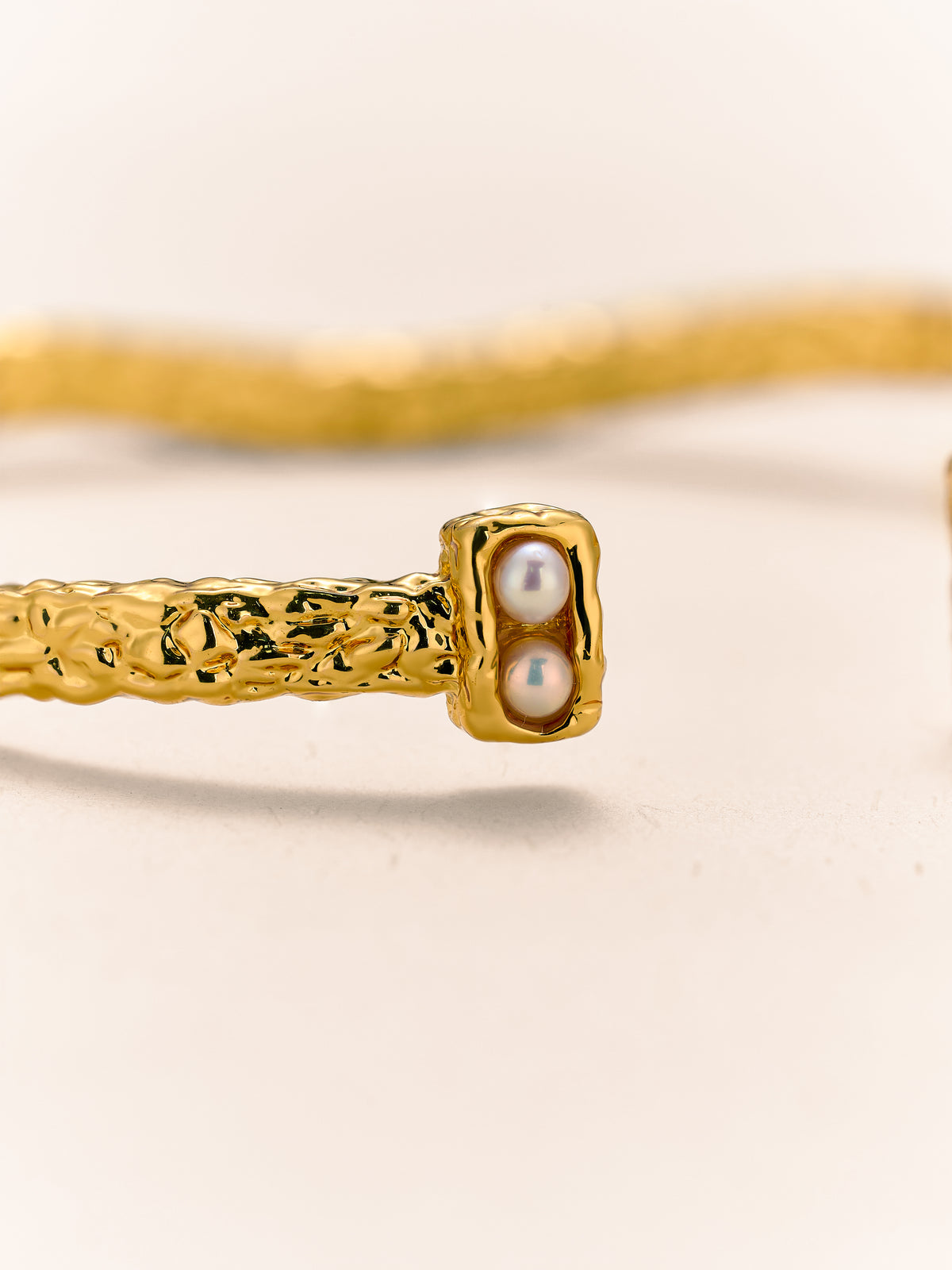 Reefline Pearl Cuff